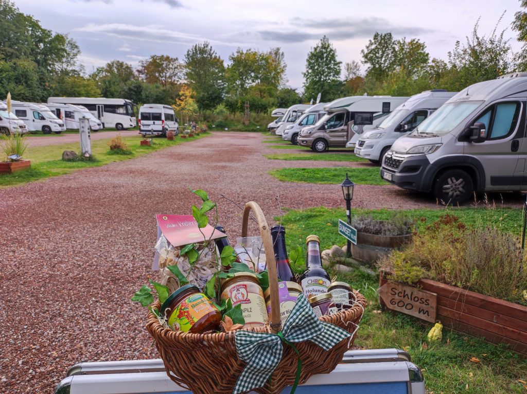 Neuer Korb auf dem Wohnmobilstellplatz Nordkirchen