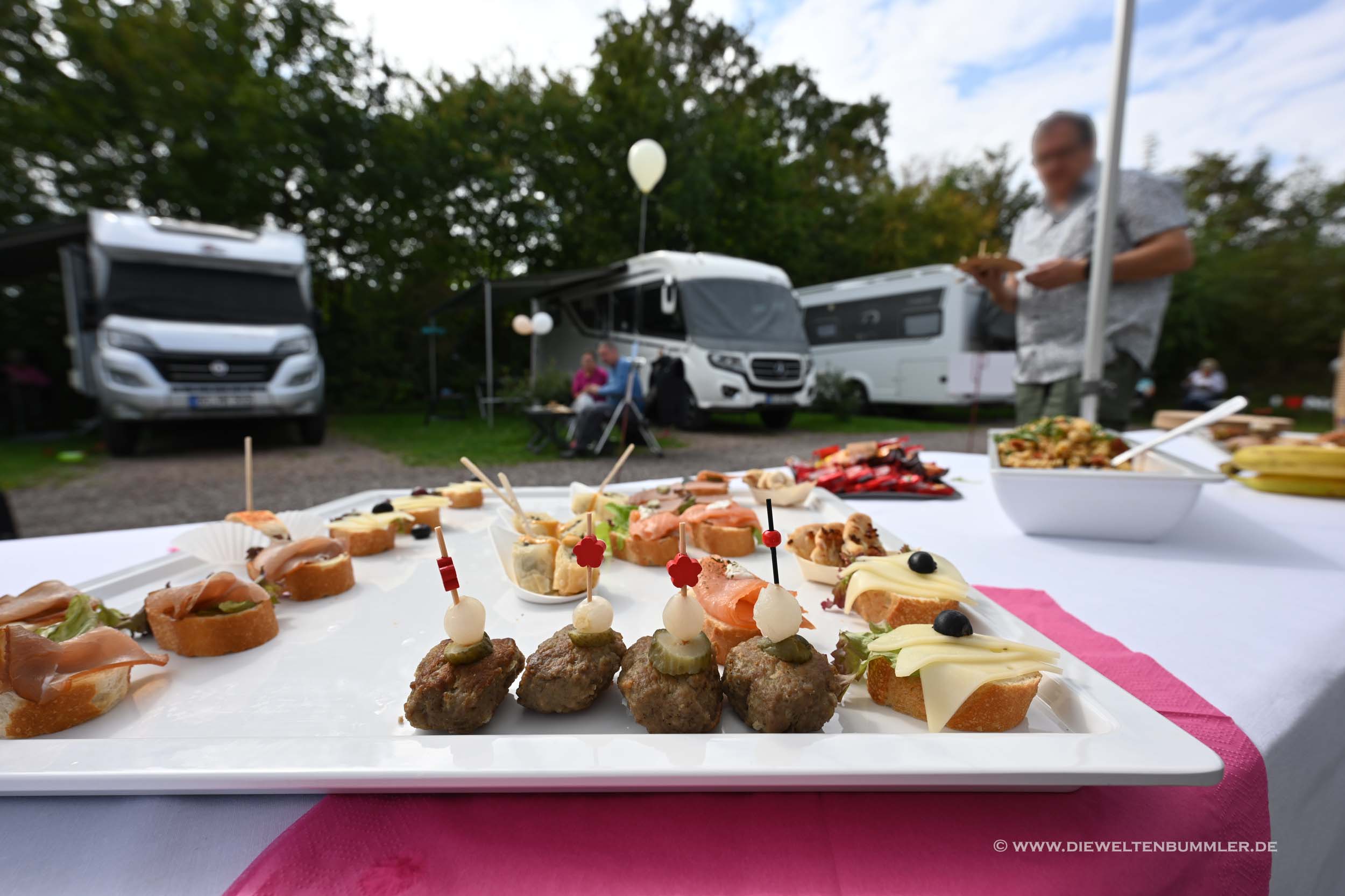 Buffet auf dem Wohnmobilstellplatz Buffet auf dem Wohnmobilstellplatz