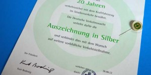 Urkunde für 20 Jahre unfallfreies Autofahren