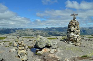Markierung eines norwegischen Wanderwegs