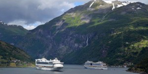 Kreuzfahrtschiffe im Geirangerfjord