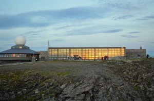 Die Nordkaphalle im Sonnenlicht