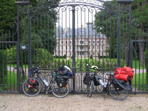 Fahrräder in Etretat