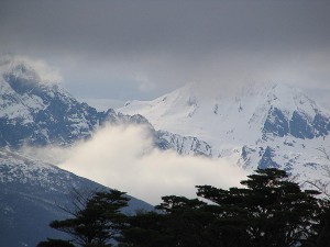 Verschneite Anden
