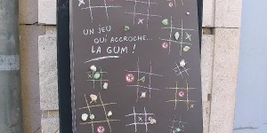 Kaugummi nicht auf die Straße werfen