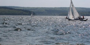 Segler auf dem Möhnesee