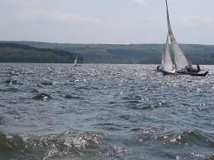 Segler auf dem Möhnesee