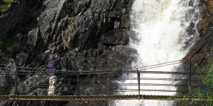 Brücke am Wasserfall