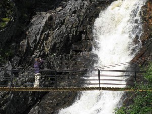 Brücke am Wasserfall