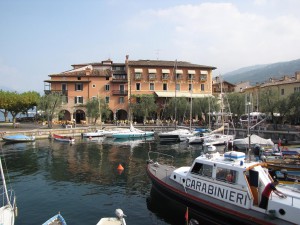 Hafen von Torri del Benaco