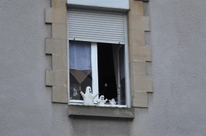 Geister auf der Fensterbank