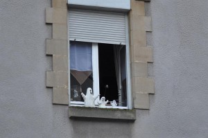 Geister auf der Fensterbank