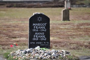 Gedenkstein für Anne Frank in Bergen-Belsen