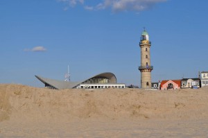 Leuchtturm und Teepott in Warnemünde