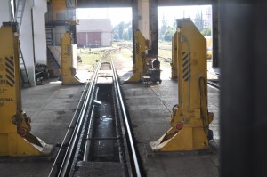 Halle zum Umspuren in Brest