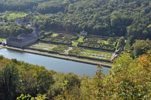 Schloss an der Maas