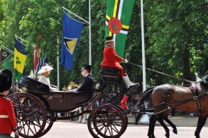 Camilla und Kate in der Kutsche