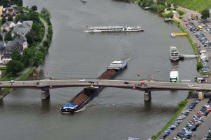Brücke über der Mosel