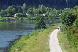 Radweg am Kanal
