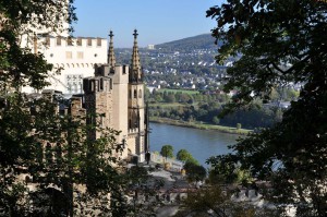 Stolzenfels mit Rhein