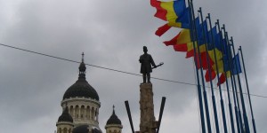 rumänische Flaggen in Cluj-Napoca