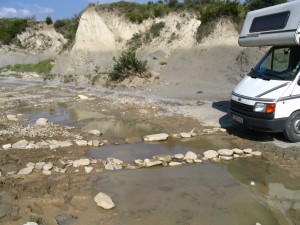Flussüberquerung mit einem Wohnmobil