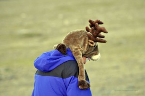 Mensch mit Elchmütze