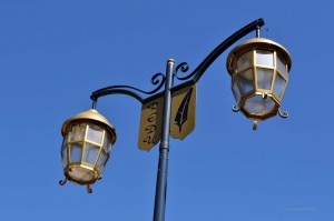 Sogar Straßenlaternen mit Schreibfeder