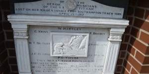 Denkmal für die Musiker der Titanic in Southampton