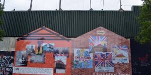 Die Peace Wall teilt Belfast