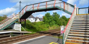 Brücke über die Gleise