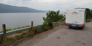 Wohnmobil am Loch Ness