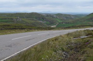 Straße durch die Highlands