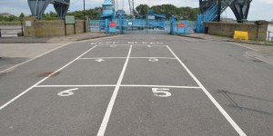 Einparken vor der Schwebefähre