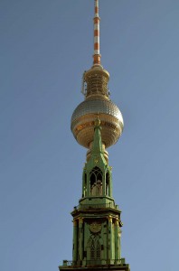 Kirche vor dem Alexanderturm