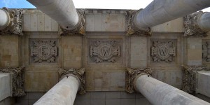Säulen am Reichstag