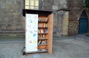 Bücherschrank