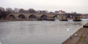 Steinbogenbrücke