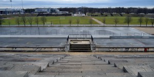 Tribüne an der Zeppelinwiese