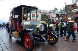 Altes Auto auf der Main Street