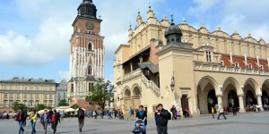 Rathausturm mit Tuchhallen