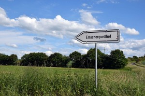 Zufahrt zum Emscherquellhof