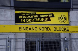 Eingang zum Signal-Iduna-Park