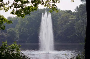 Wasserfontäne an Schloss Berge