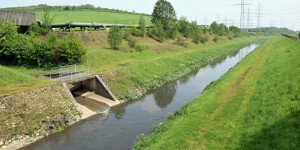 Der Holzbach mündet in die Emscher