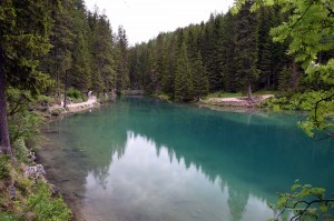 Kleine Bucht des Sees