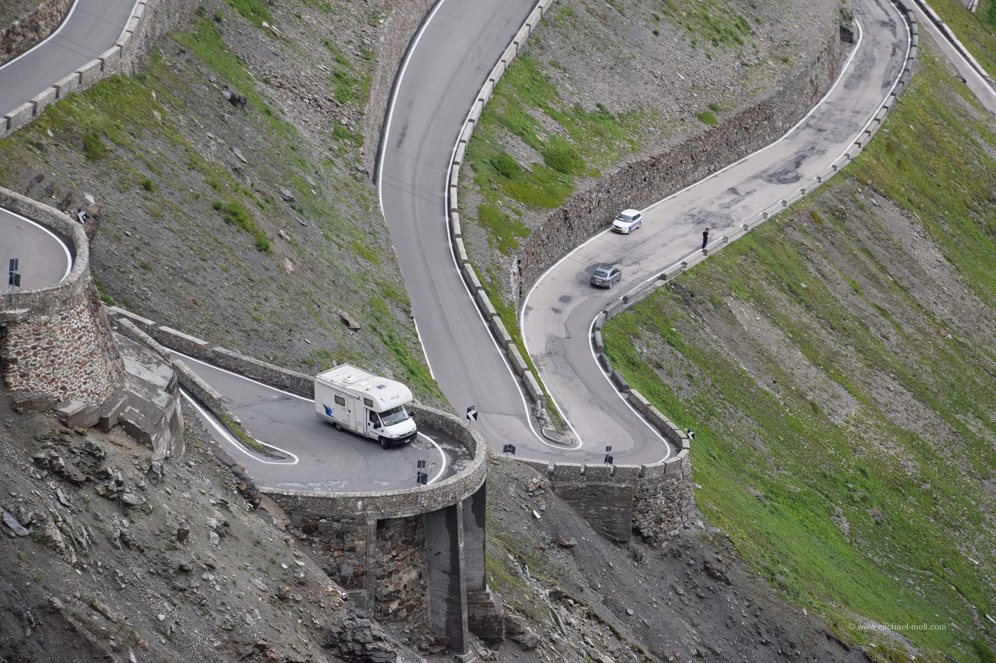 Serpentinenstraße | Die Weltenbummler