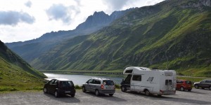 Wohnmobil auf dem Oberalppass