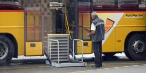 Rollstuhltransport im Bus