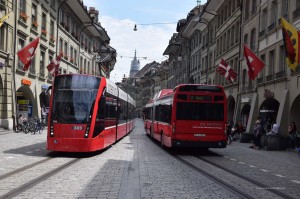 Straßenbahn und Bus